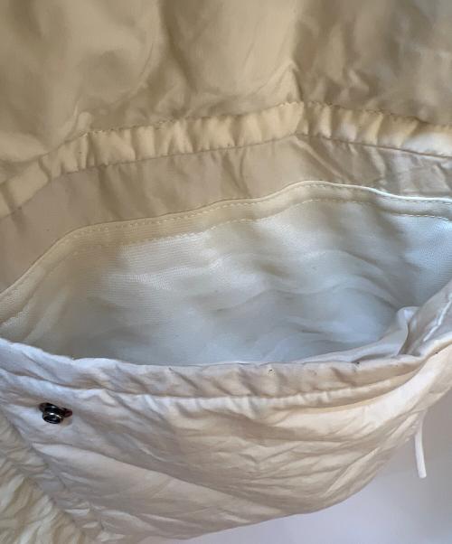 HELLY HANSEN（ヘリーハンセン）HELLY HANSEN (ヘリーハンセン) ダウンジャケット アイボリー サイズ:Lの古着・服飾アイテム