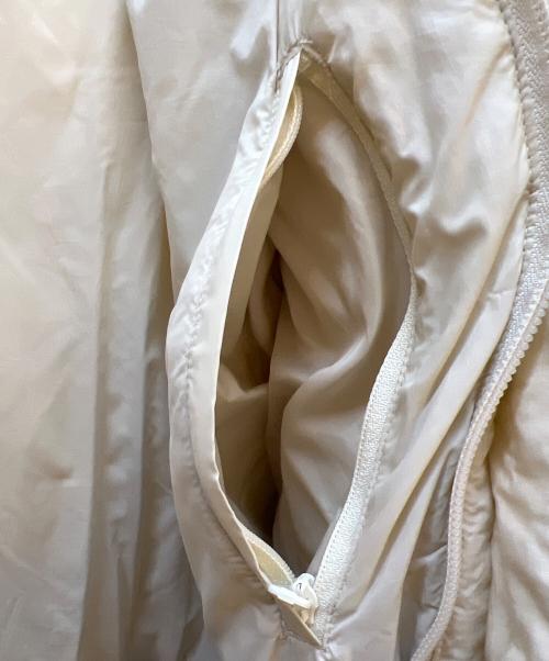 HELLY HANSEN（ヘリーハンセン）HELLY HANSEN (ヘリーハンセン) ダウンジャケット アイボリー サイズ:Lの古着・服飾アイテム