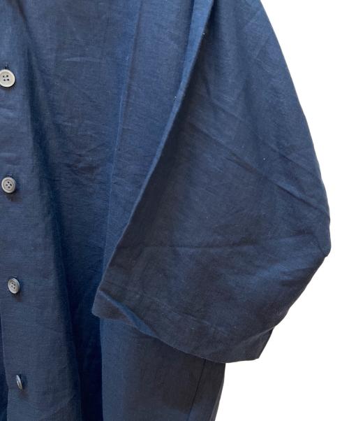 HOMME PLISSE ISSEY MIYAKE（オム プリッセ イッセイ ミヤケ）HOMME PLISSE ISSEY MIYAKE (オム プリッセ イッセイ ミヤケ) 半袖シャツ ネイビー サイズ:2の古着・服飾アイテム