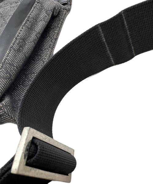 GUCCI（グッチ）GUCCI (グッチ) ウエストポーチ グレーの古着・服飾アイテム