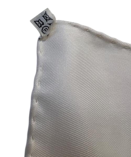 HERMES（エルメス）HERMES (エルメス) シルクスカーフ アイボリーの古着・服飾アイテム