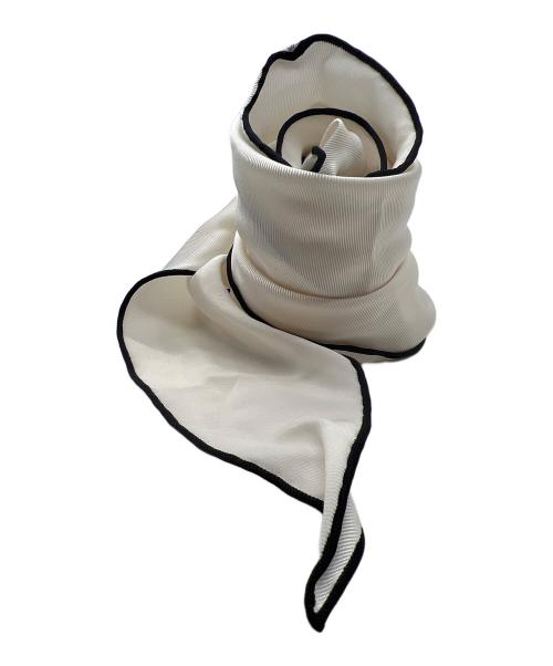 HERMES（エルメス）HERMES (エルメス) シルクスカーフ アイボリーの古着・服飾アイテム