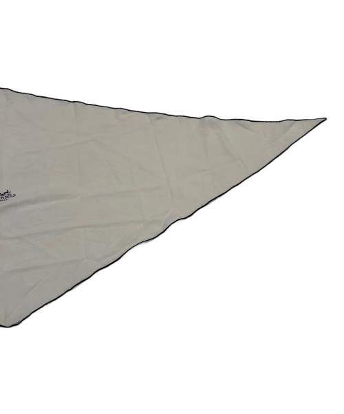 HERMES（エルメス）HERMES (エルメス) シルクスカーフ アイボリーの古着・服飾アイテム