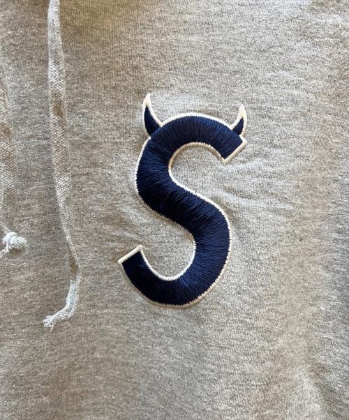 SUPREME（シュプリーム）SUPREME (シュプリーム) パーカー グレー サイズ:Sの古着・服飾アイテム