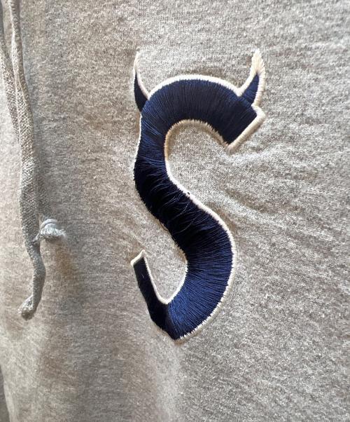 SUPREME（シュプリーム）SUPREME (シュプリーム) パーカー グレー サイズ:Sの古着・服飾アイテム