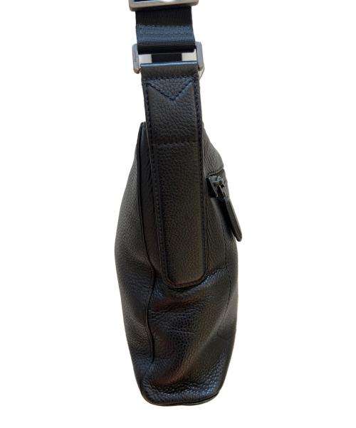 Salvatore Ferragamo（サルヴァトーレ フェラガモ）Salvatore Ferragamo (サルヴァトーレ フェラガモ) クロスボディーバッグ ブラックの古着・服飾アイテム