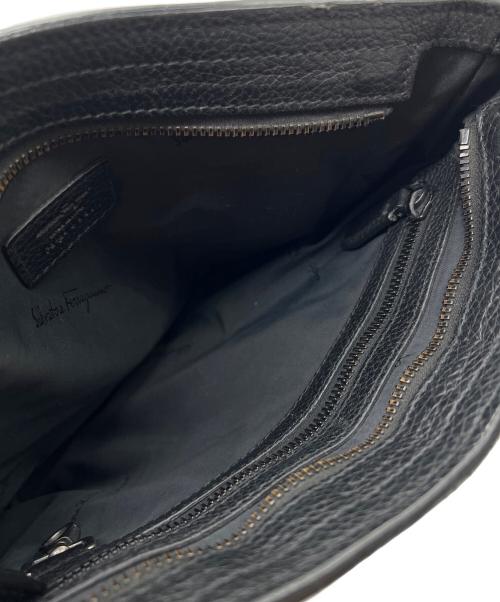 Salvatore Ferragamo（サルヴァトーレ フェラガモ）Salvatore Ferragamo (サルヴァトーレ フェラガモ) クロスボディーバッグ ブラックの古着・服飾アイテム