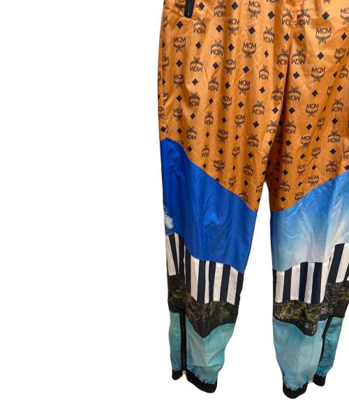 MCM（エムシーエム）MCM (エムシーエム) PHENOMENON (フェノメノン) ジャージパンツ マルチカラー サイズ:Mの古着・服飾アイテム