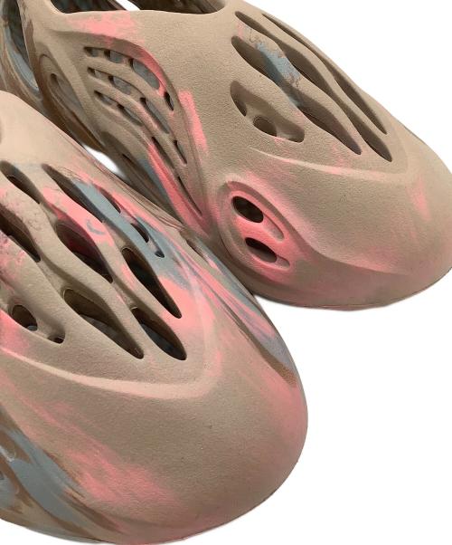 adidas（アディダス）adidas (アディダス) スニーカー ベージュ サイズ:26の古着・服飾アイテム