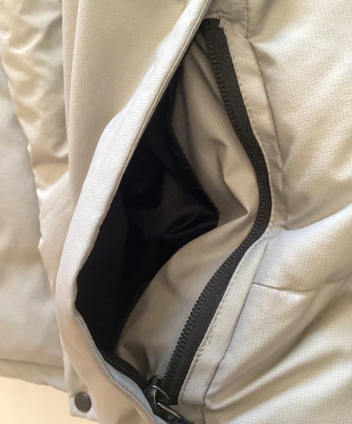 THE NORTH FACE（ザ ノース フェイス）THE NORTH FACE (ザ ノース フェイス) ダウンジャケット グレー サイズ:Lの古着・服飾アイテム