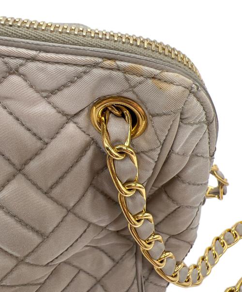 PRADA（プラダ）PRADA (プラダ) キルティングチェーンショルダーバッグ ベージュの古着・服飾アイテム