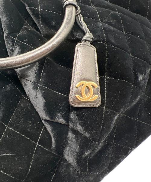 CHANEL（シャネル）CHANEL (シャネル) サークルハンドバッグ ブラックの古着・服飾アイテム