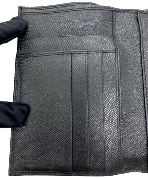 PRADA（プラダ）PRADA (プラダ) 3つ折り財布 ブラックの古着・服飾アイテム