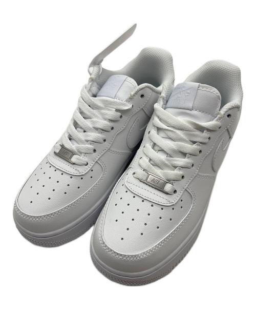 NIKE（ナイキ）NIKE (ナイキ) ローカットスニーカー ホワイト サイズ:23.5の古着・服飾アイテム