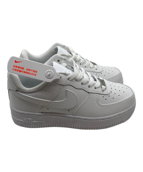 NIKE（ナイキ）NIKE (ナイキ) ローカットスニーカー ホワイト サイズ:23.5の古着・服飾アイテム