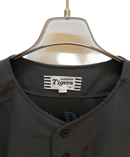 阪神タイガース（ハンシンタイガース）阪神タイガース (ハンシンタイガース) ユニフォーム グレー サイズ:Lの古着・服飾アイテム