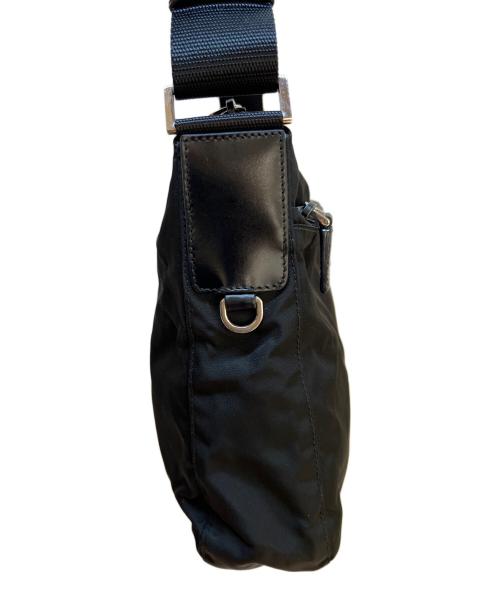 PRADA（プラダ）PRADA (プラダ) ナイロンショルダーバッグ ブラックの古着・服飾アイテム