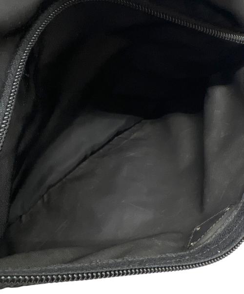 PRADA（プラダ）PRADA (プラダ) ナイロンショルダーバッグ ブラックの古着・服飾アイテム
