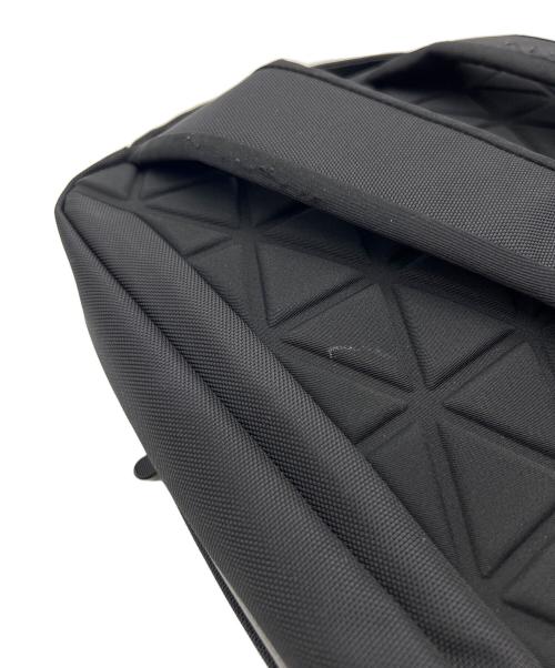 THE NORTH FACE（ザ ノース フェイス）THE NORTH FACE (ザ ノース フェイス) SHUTTLE DAYPACK SLIM グレーの古着・服飾アイテム