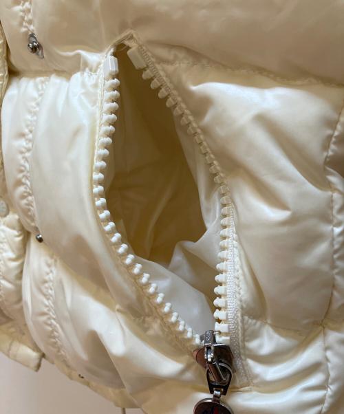 MONCLER（モンクレール）MONCLER (モンクレール) ダウンジャケット アイボリーの古着・服飾アイテム