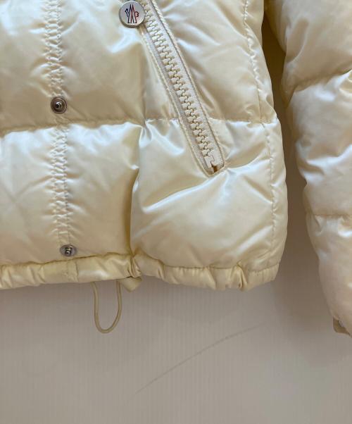 MONCLER（モンクレール）MONCLER (モンクレール) ダウンジャケット アイボリーの古着・服飾アイテム