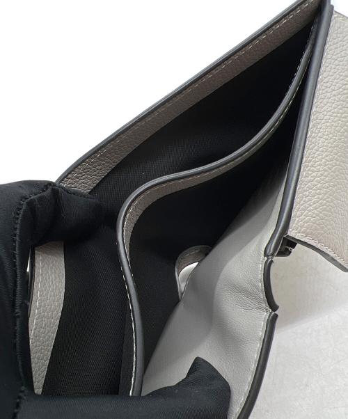 COACH（コーチ）COACH (コーチ) 2つ折り財布 ライトグレーの古着・服飾アイテム