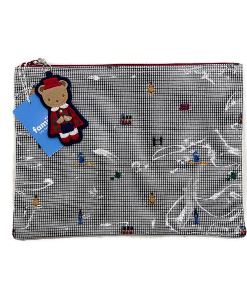 familiar（ファミリア）familiar (ファミリア) フラットポーチ レッド 未使用品の古着・服飾アイテム