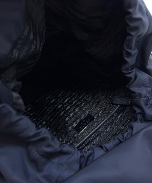 PRADA（プラダ）PRADA (プラダ) リュック ネイビーの古着・服飾アイテム