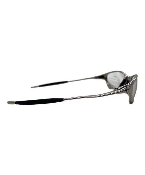OAKLEY（オークリー）OAKLEY (オークリー) サングラス シルバーの古着・服飾アイテム