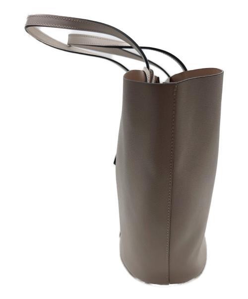 GIANNI CHIARINI（ジャンニ キアリーニ）GIANNI CHIARINI (ジャンニ キアリーニ) ポーチ付トートバッグ ホワイトの古着・服飾アイテム