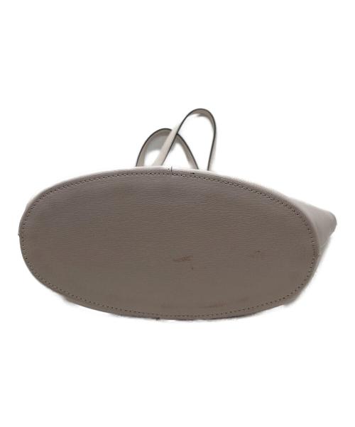 GIANNI CHIARINI（ジャンニ キアリーニ）GIANNI CHIARINI (ジャンニ キアリーニ) ポーチ付トートバッグ ホワイトの古着・服飾アイテム