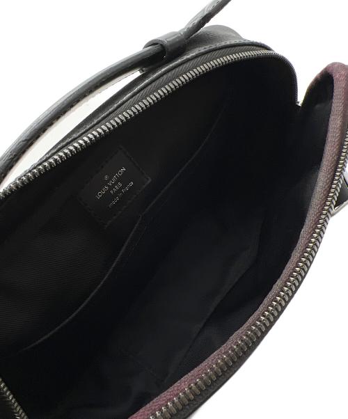 LOUIS VUITTON（ルイ ヴィトン）LOUIS VUITTON (ルイ ヴィトン) ショルダーバッグ ブラックの古着・服飾アイテム