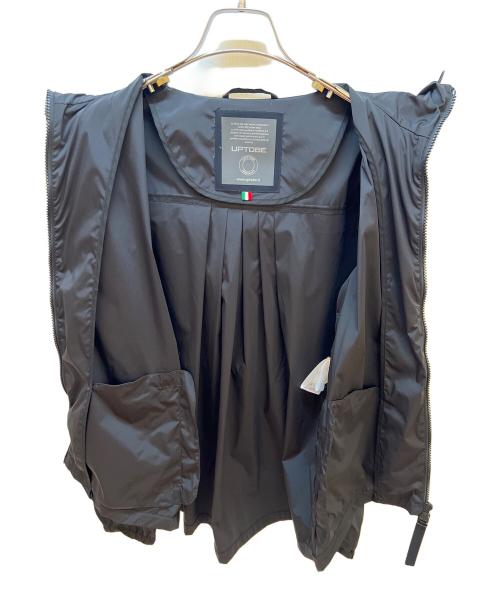 UPTOBE（アップトゥービー）UPTOBE (アップトゥービー) フーデッドジャケット ブラック サイズ:SIZE 42の古着・服飾アイテム