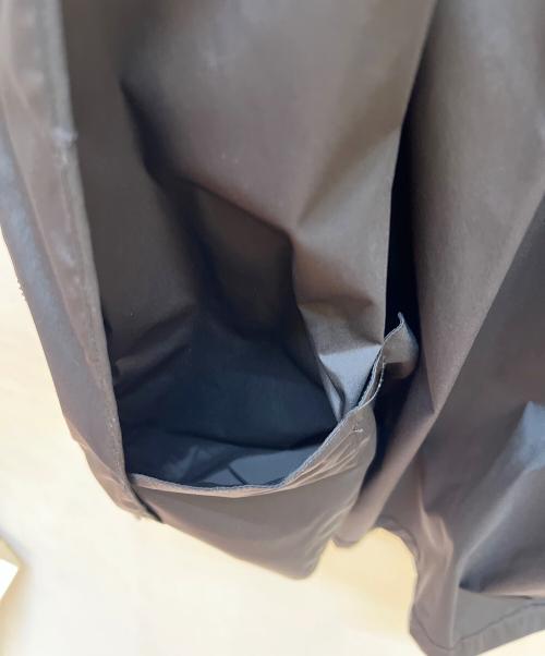 UPTOBE（アップトゥービー）UPTOBE (アップトゥービー) フーデッドジャケット ブラック サイズ:SIZE 42の古着・服飾アイテム