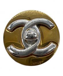 CHANEL（シャネル）の古着「ターンロックブローチ」