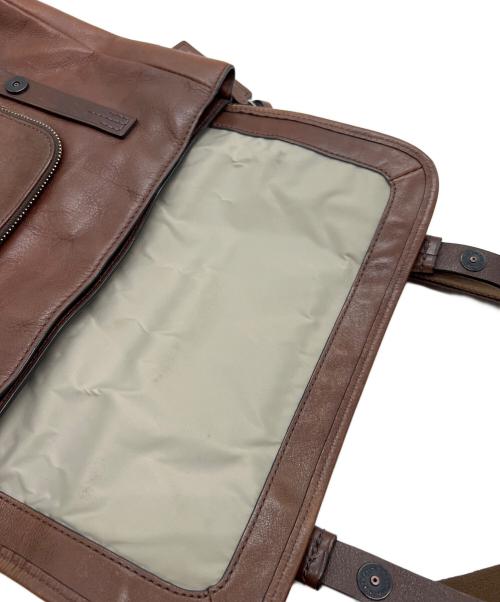 TUMI（トゥミ）TUMI (トゥミ) ショルダーバッグ ブラウンの古着・服飾アイテム