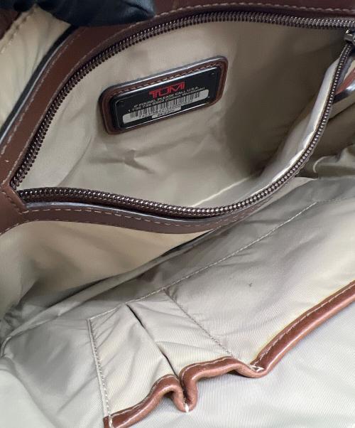 TUMI（トゥミ）TUMI (トゥミ) ショルダーバッグ ブラウンの古着・服飾アイテム