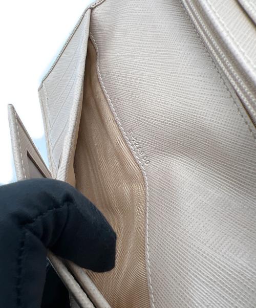 Salvatore Ferragamo（サルヴァトーレ フェラガモ）Salvatore Ferragamo (サルヴァトーレ フェラガモ) 長財布 ベージュ 未使用品の古着・服飾アイテム