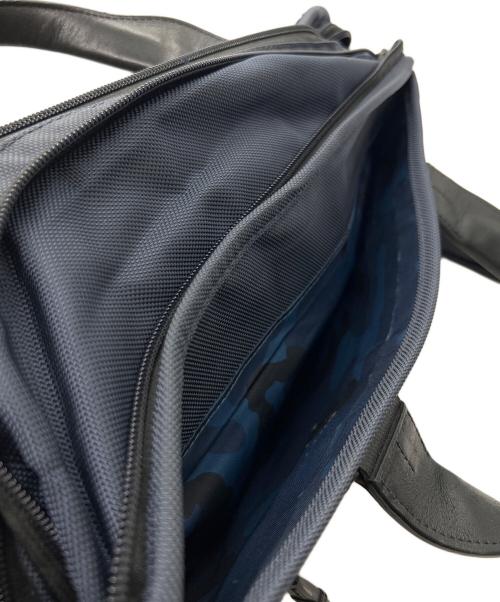 TUMI（トゥミ）TUMI (トゥミ) ビジネスバッグ ネイビーの古着・服飾アイテム