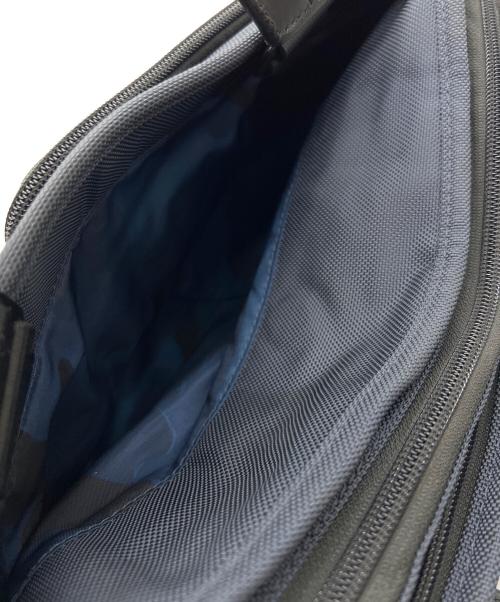 TUMI（トゥミ）TUMI (トゥミ) ビジネスバッグ ネイビーの古着・服飾アイテム