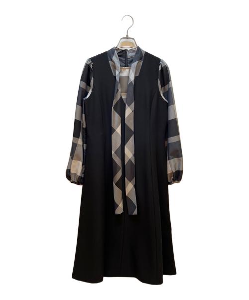 BLUE LABEL CRESTBRIDGE（ブルーレーベルクレストブリッジ）BLUE LABEL CRESTBRIDGE (ブルーレーベルクレストブリッジ) 長袖ワンピース ブラック サイズ:36の古着・服飾アイテム