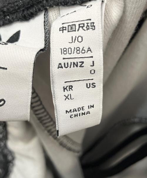 adidas（アディダス）adidas (アディダス) DISNEY (ディズニー) ジャージパンツ ホワイト×ブラック サイズ:XLの古着・服飾アイテム