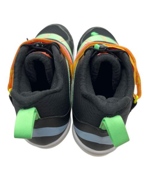 NEW BALANCE（ニューバランス）NEW BALANCE (ニューバランス) ローカットスニーカー ブラック×グリーン×オレンジ サイズ:26.5の古着・服飾アイテム