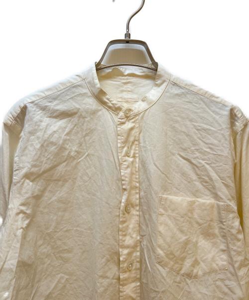 COMOLI（コモリ）COMOLI (コモリ) 長袖シャツ アイボリーの古着・服飾アイテム