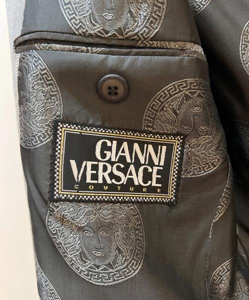 GIANNI VERSACE（ジャンニ・ヴェルサーチ）GIANNI VERSACE (ジャンニ・ヴェルサーチ) テーラードジャケット グレー サイズ:Mの古着・服飾アイテム