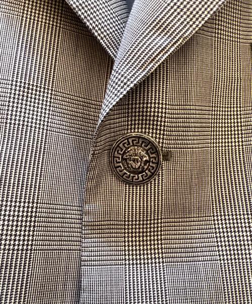 GIANNI VERSACE（ジャンニ・ヴェルサーチ）GIANNI VERSACE (ジャンニ・ヴェルサーチ) テーラードジャケット グレー サイズ:Mの古着・服飾アイテム