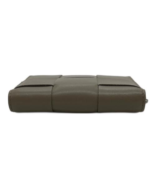 BOTTEGA VENETA（ボッテガベネタ）BOTTEGA VENETA (ボッテガベネタ) 2つ折り財布/マキシイントレチャート カーキの古着・服飾アイテム
