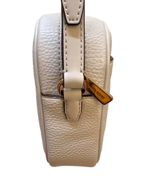 MICHAEL KORS（マイケルコース）MICHAEL KORS (マイケルコース) ショルダーバッグ アイボリーの古着・服飾アイテム