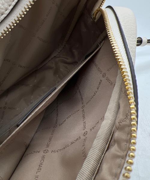 MICHAEL KORS（マイケルコース）MICHAEL KORS (マイケルコース) ショルダーバッグ アイボリーの古着・服飾アイテム