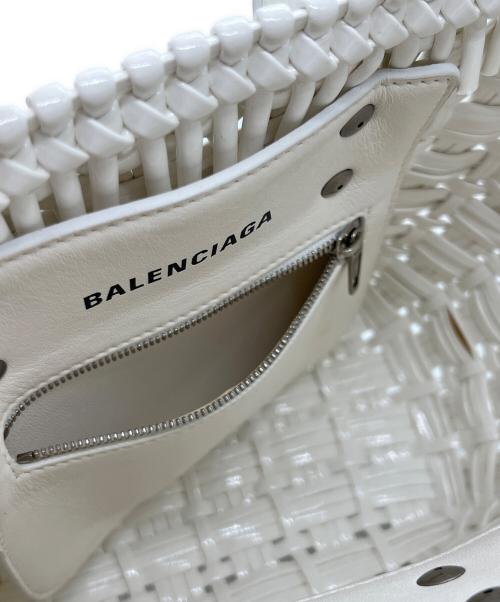 BALENCIAGA（バレンシアガ）BALENCIAGA (バレンシアガ) ビストロ XS BASKET BAG ホワイトの古着・服飾アイテム